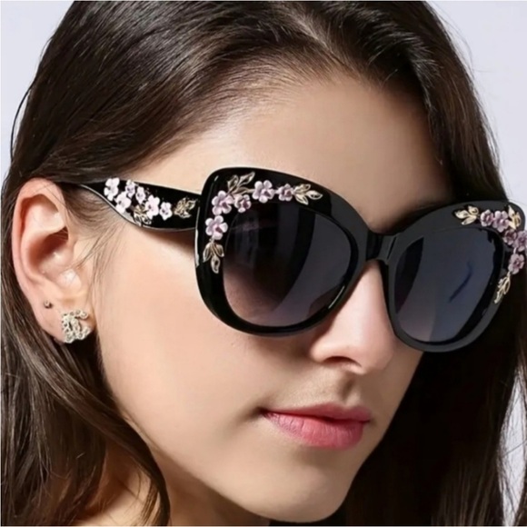 Katy Perry 3D Rose 50s Vibe Pin Up Cat Eye Blue Sunglasses - Picture 8 of 13